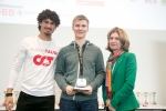 bendikt_preis1_überreichung